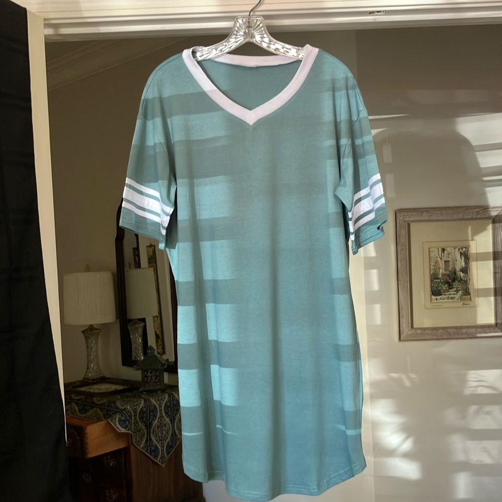 Ekouaer Teal Casual Top